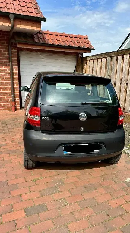 Gebraucht VW Fox Style 54 PS (39 kW) 2010 Schwarz Kleinwagen
