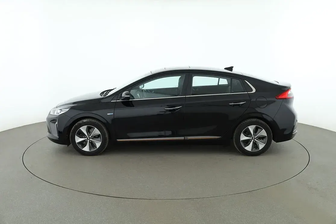 Gebraucht Hyundai Ioniq Premium 88 kW (120 PS) 2018 Schwarz Kleinwagen