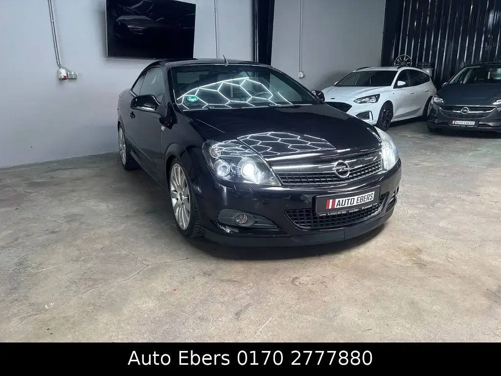 Gebraucht Opel Astra 150 PS (110 kW) 2010 Schwarz Cabrio