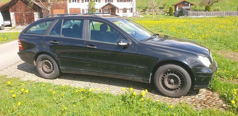 Gebraucht Mercedes C180 150 PS (110 kW) 2005 Schwarz Kombi