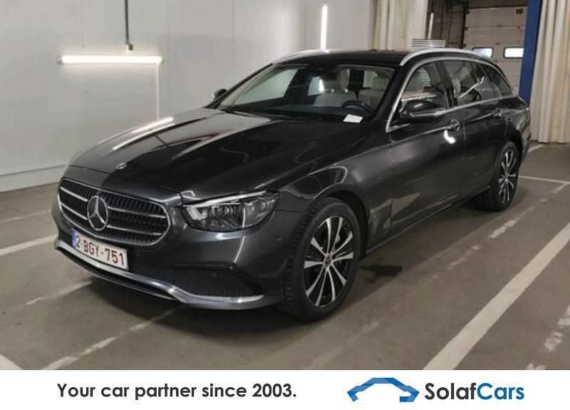 Grau Gebraucht 2021 Mercedes E300 Limousine | 25.652 € (Guter Preis) - Bild 1/4