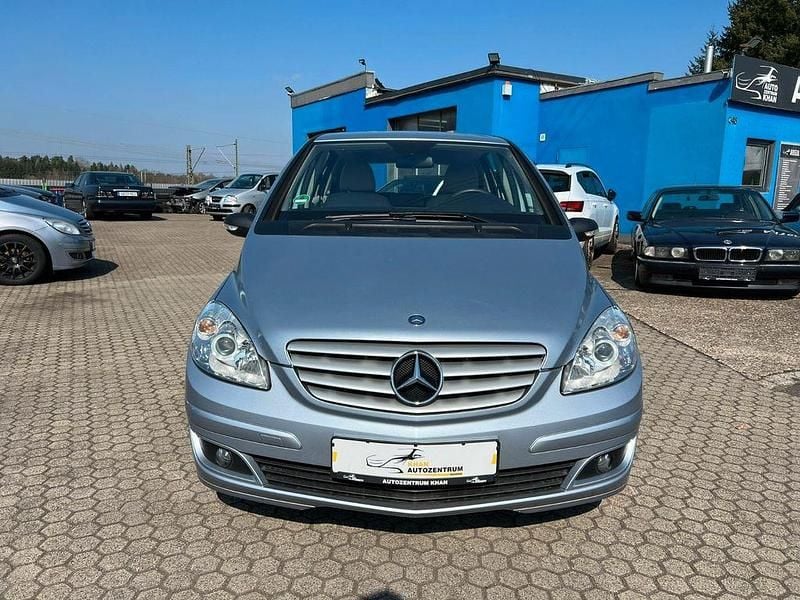 Gebraucht Mercedes B200 136 PS (100 kW) 2005 Silber Van / Kleinbus
