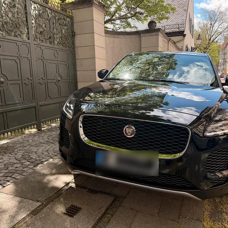 Second-hand Jaguar E-Pace 200 CP (147 kW) 2019 Negru SUV