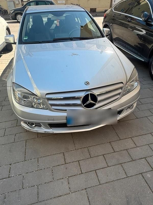 Silber Gebraucht 2010 Mercedes C220 Limousine | 7.500 € (Fairer Preis) - Bild 1/4