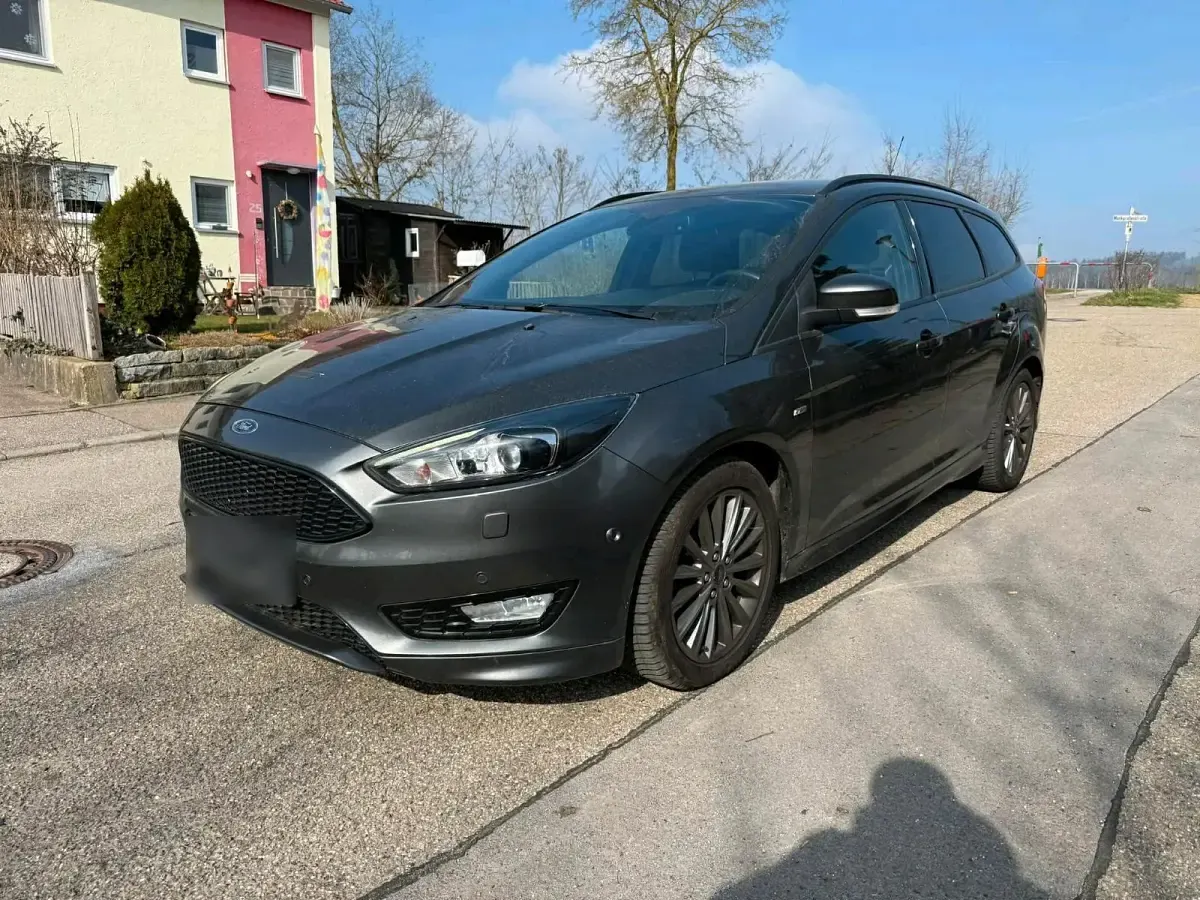 Usata Ford Focus ST-Line 182 CV (133 kW) 2016 Grigio Station wagon