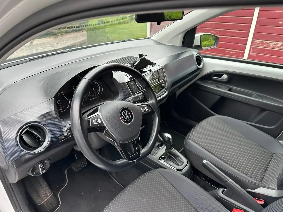 Gebraucht VW e-up! Style 61 kW (83 PS) 2021 Weiß Kleinwagen