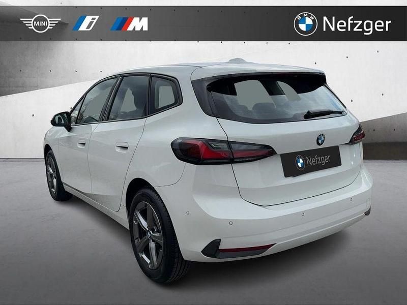 Gebraucht BMW 220 Active Tourer 156 PS (114 kW) 2025 Weiss Van / Kleinbus