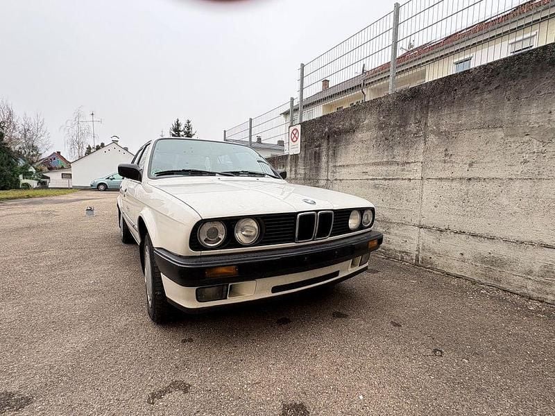 Gebraucht BMW 316 102 PS (75 kW) 1989 Weiß Limousine