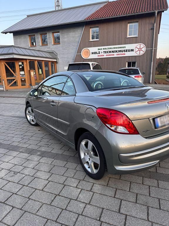 Gebraucht Peugeot 207 CC 120 PS (88 kW) 2014 Grau Cabrio
