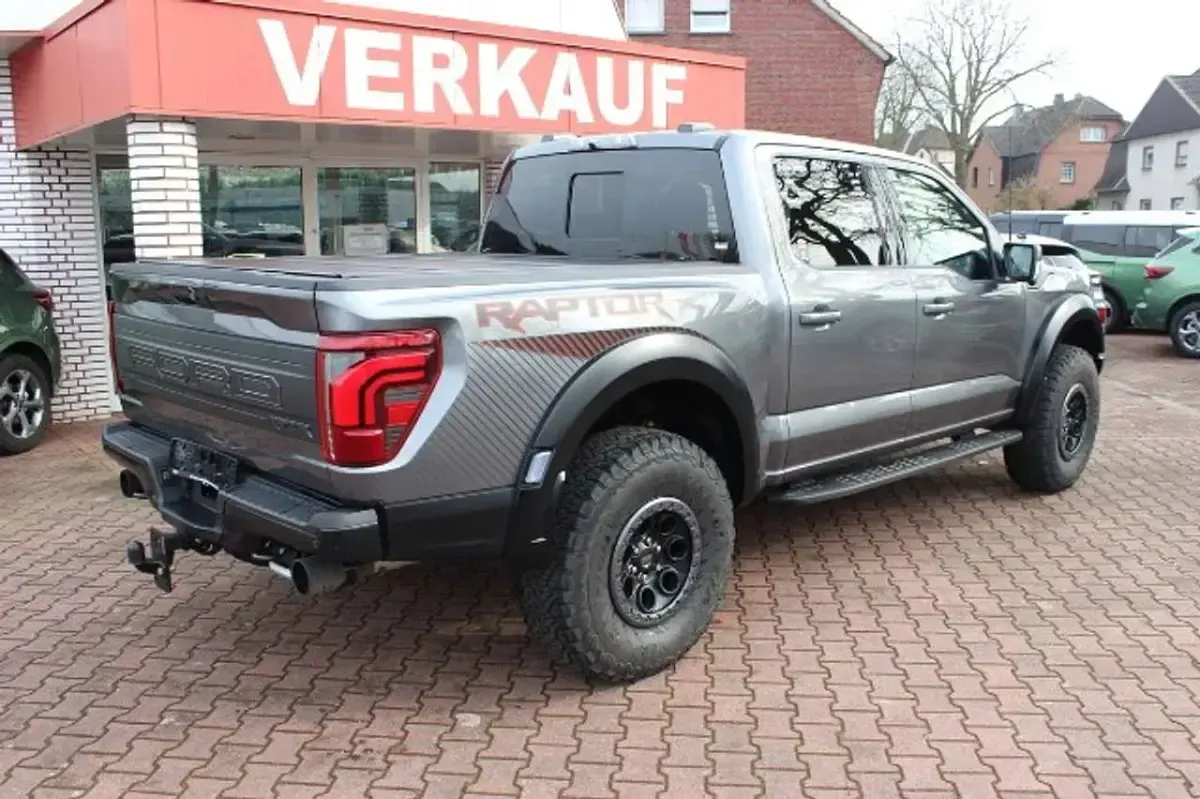 Gebraucht Ford F-150 Raptor 457 PS (336 kW) 2025 Grau Pickup