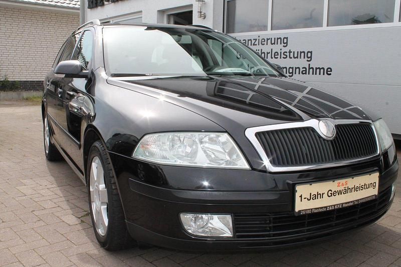 Schwarz Gebraucht 2006 Skoda Octavia Ambiente Kombi | 5.444 € - Bild 1/3