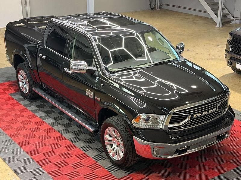 Gebraucht Dodge Ram 401 PS (294 kW) 2018 Schwarz Abholung