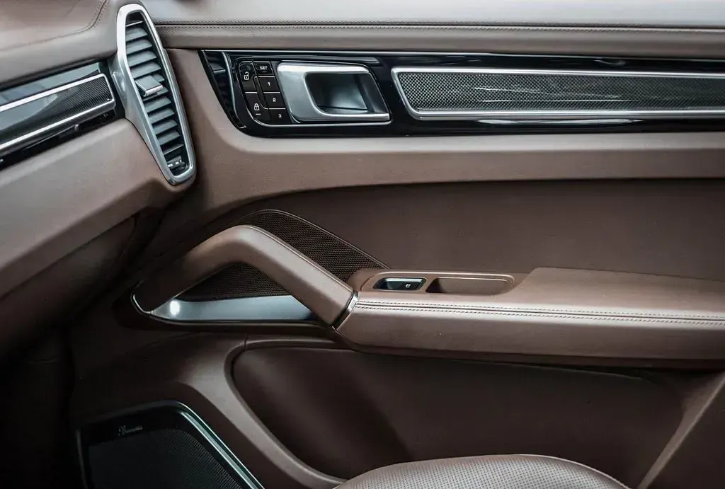 Gebraucht Porsche Cayenne Turbo 549 PS (403 kW) 2019 Grau SUV