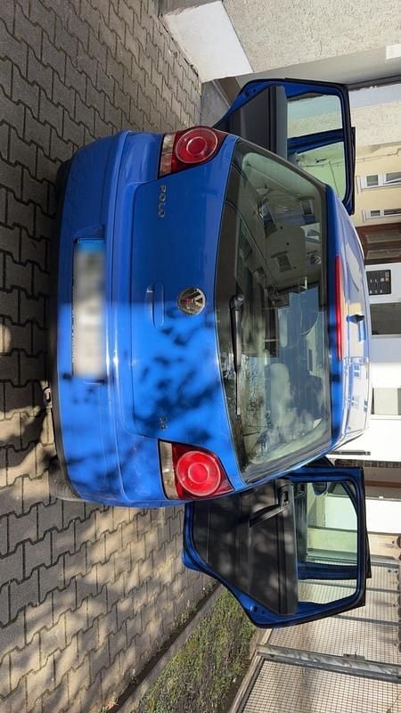 Second-hand VW Polo 75 CP (55 kW) 2009 Albastru Hatchback