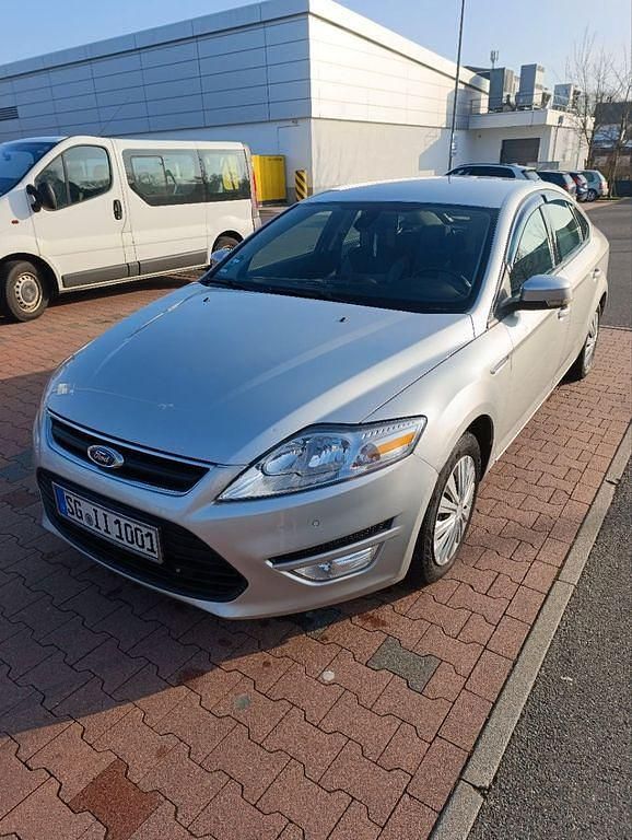 Gebraucht Ford Mondeo Trend 140 PS (102 kW) 2012 Silber Limousine