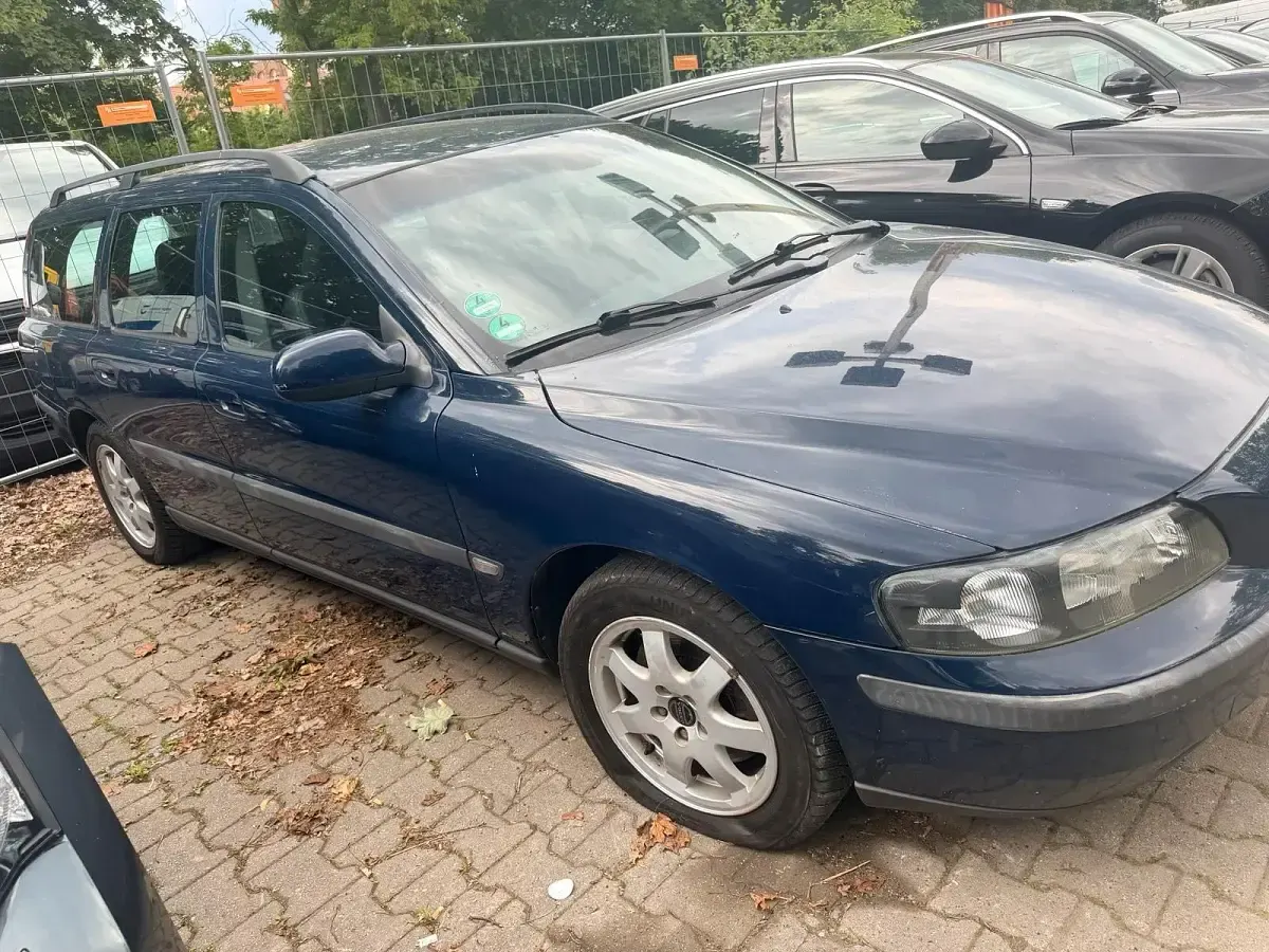 Gebraucht Volvo V70 140 PS (102 kW) 2003 Blau Kombi