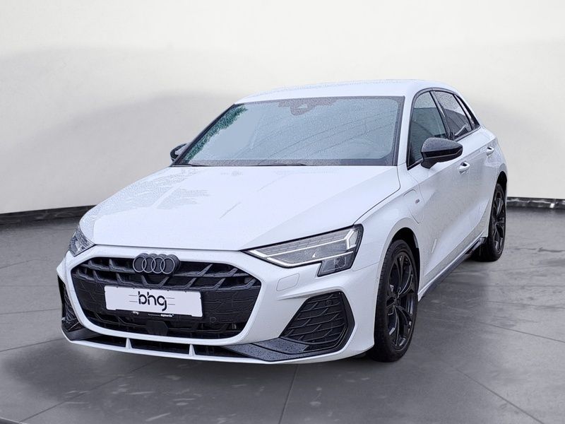 Weiß Neu 2025 Audi A3 Sportback e-tron S-Line Limousine | 56.500 € - Bild 1/4