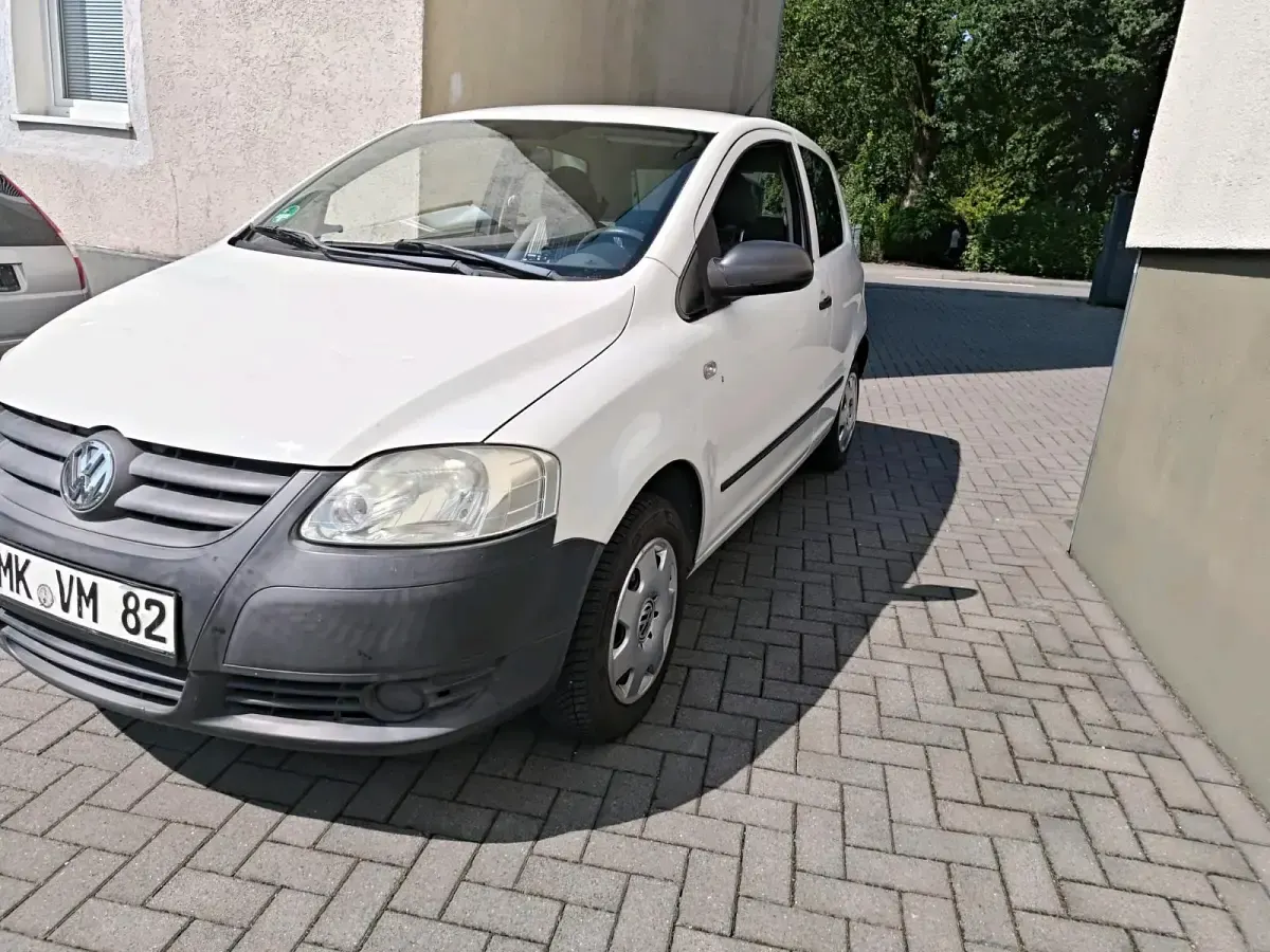 Gebraucht VW Fox 55 PS (40 kW) 2011 Weiß Kleinwagen