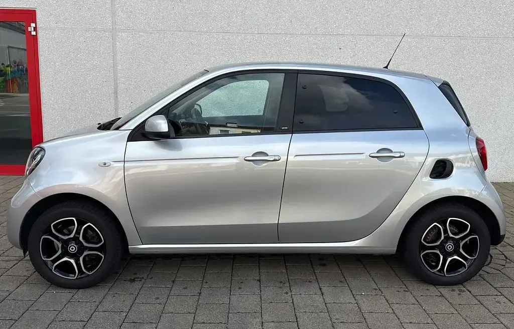 Gebraucht Smart ForFour Prime 90 PS (66 kW) 2018 Silber Kleinwagen