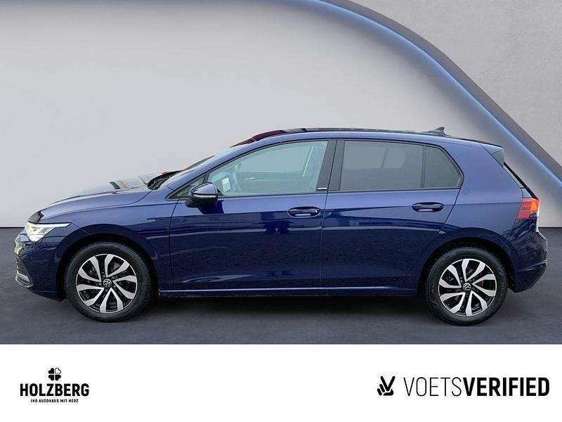 Gebraucht VW Golf VIII Active 110 PS (80 kW) 2022 Blau Limousine
