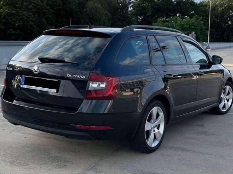 Gebraucht Skoda Octavia Ambition 150 PS (110 kW) 2018 Schwarz Kombi