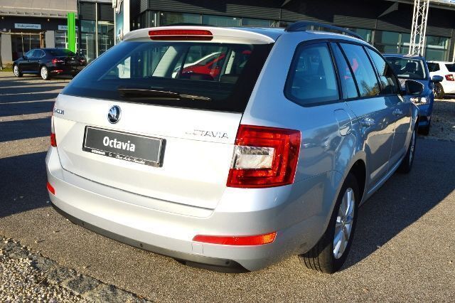 Gebraucht Skoda Octavia Ambition 110 PS (80 kW) 2016 Silber metallic Kombi