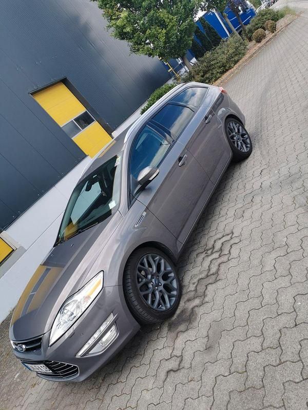 Braun Gebraucht 2012 Ford Mondeo Titanium X Kombi | 7.000 € (Fairer Preis) - Bild 1/4