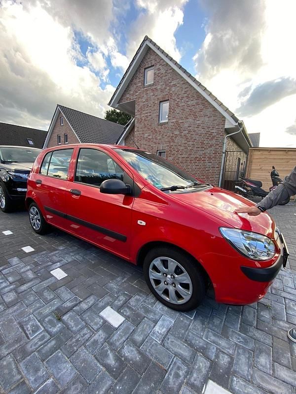 Rot Gebraucht 2009 Hyundai Getz Kleinwagen | 2.200 € - Bild 1/4