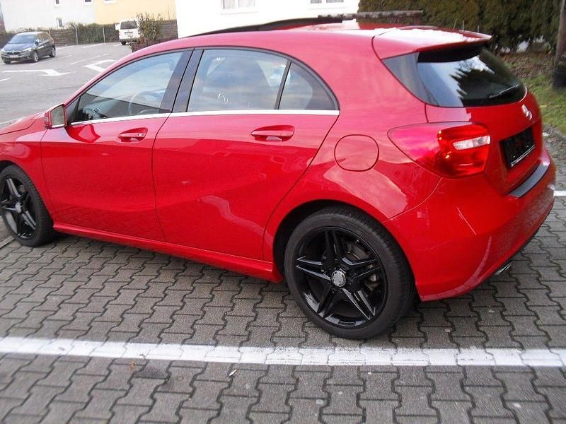 Gebraucht Mercedes A250 AMG line 211 PS (155 kW) 2014 Rot Limousine