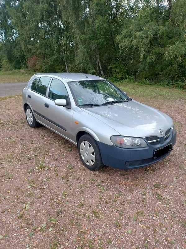 Silber Gebraucht 2005 Nissan Almera Kleinwagen | 1.500 € (Etwas zu teuer) - Bild 1/4
