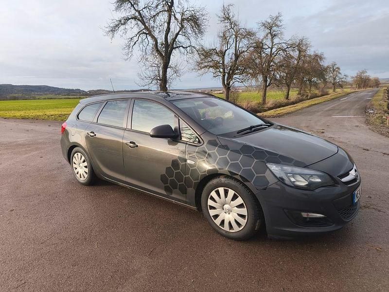 Grau Gebraucht 2015 Opel Astra Style Kombi | 6.800 € (Fairer Preis) - Bild 1/4