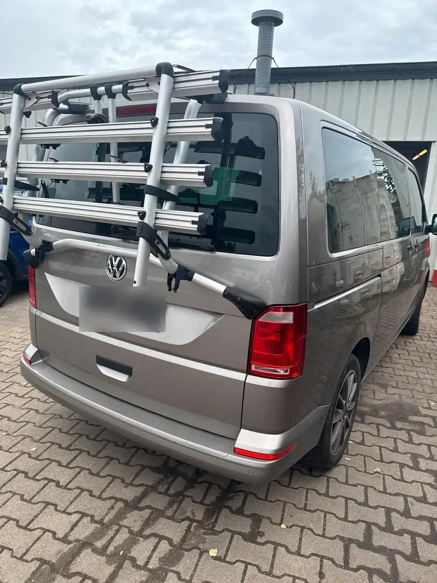 Gebraucht VW Multivan 102 PS (75 kW) 2019 Beige Van / Kleinbus