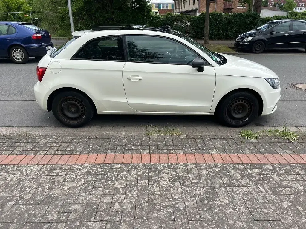 Gebraucht Audi A1 Ambition 86 PS (63 kW) 2011 Weiß Kleinwagen