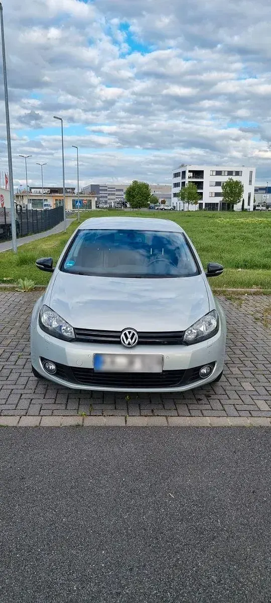 Używany VW Golf VII Match 86 KM (63 kW) 2012 Szary Sedan/Limuzyna