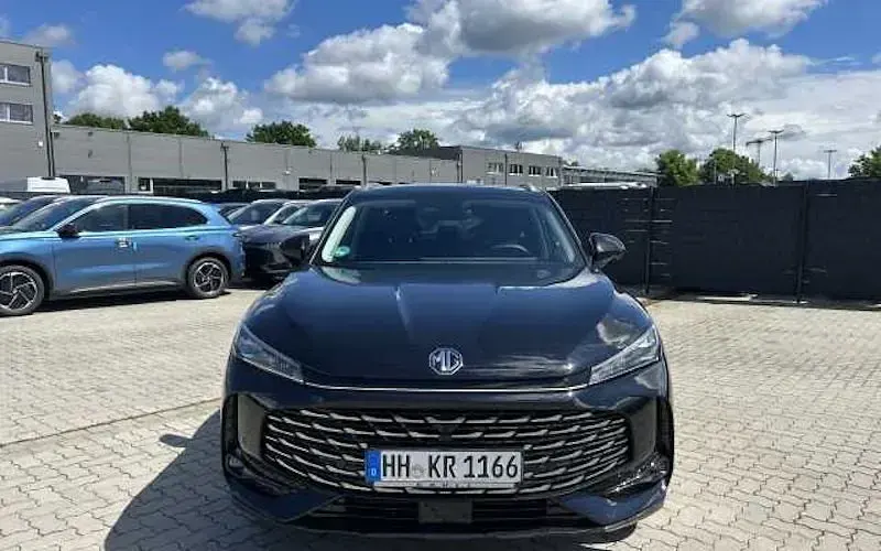 Neu MG HS Luxury 224 PS (164 kW) 2026 Silber SUV