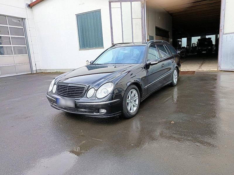 Gebraucht Mercedes E280 190 PS (139 kW) 2005 Schwarz Kombi