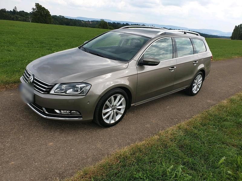 Andere farben Gebraucht 2011 VW Passat Highline Kombi | 13.200 € - Bild 1/4