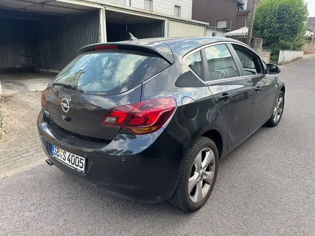 Gebraucht Opel Astra 120 PS (88 kW) 2010 Braun Limousine
