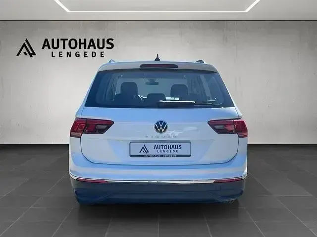 Gebraucht VW Tiguan 150 PS (110 kW) 2023 Weiß SUV