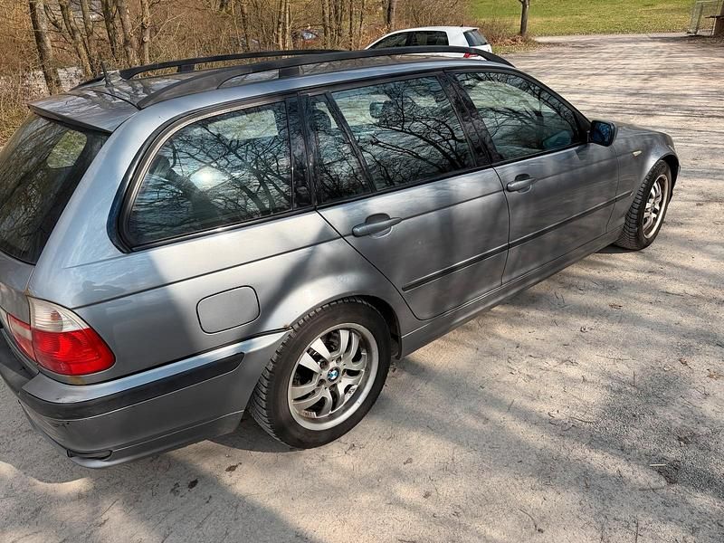 Gebraucht BMW 320 M Sport 150 PS (110 kW) 2004 Grau Kombi