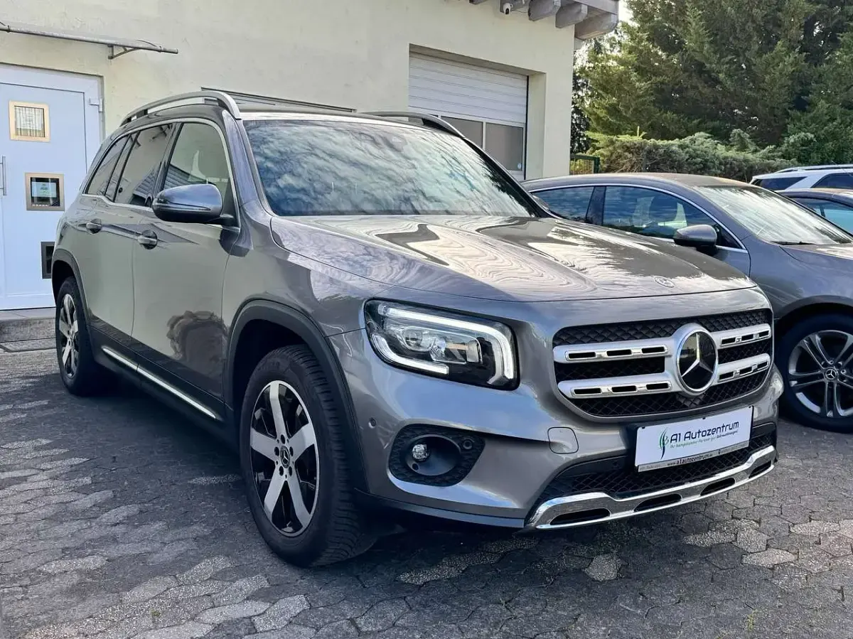 Gebraucht Mercedes GLB200 Progressive 150 PS (110 kW) 2020 Mountaingrau met. SUV