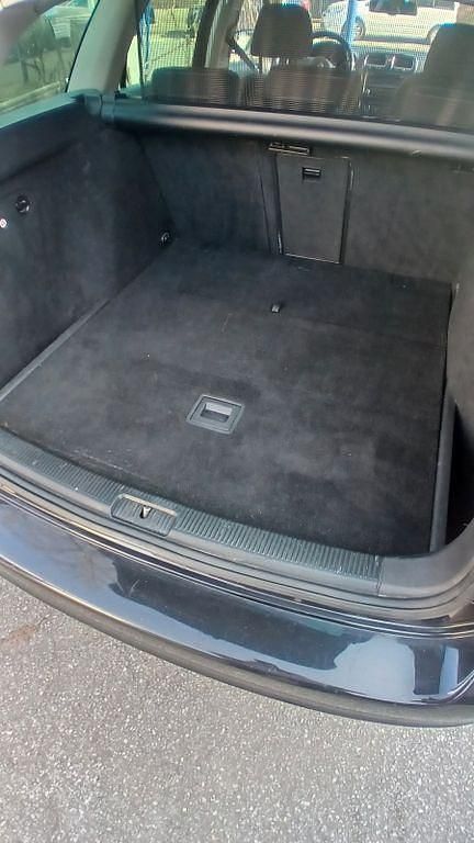 Gebraucht VW Golf VI Match 105 PS (77 kW) 2013 Schwarz Kleinwagen