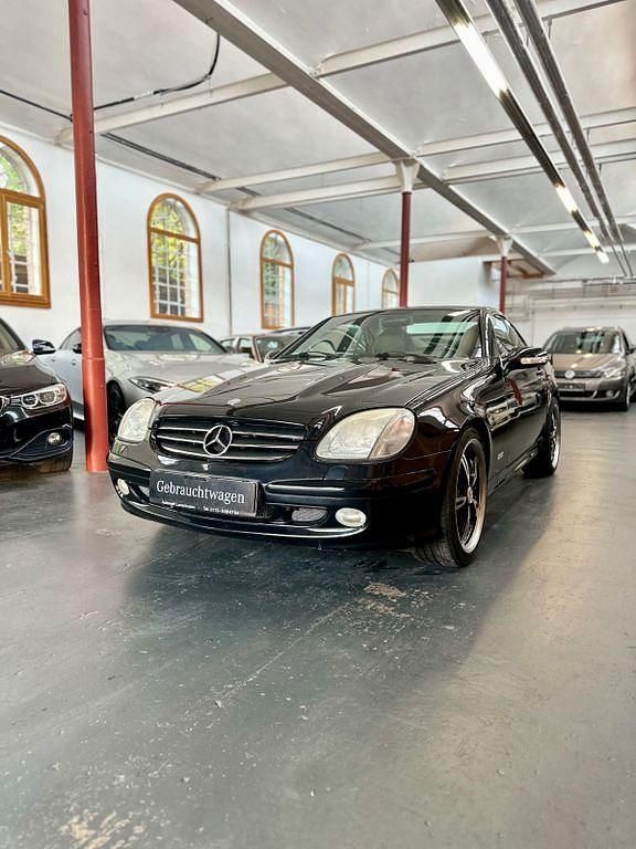 Schwarz Gebraucht 2000 Mercedes SLK320 AMG Cabrio | 8.990 € (Fairer Preis) - Bild 1/4