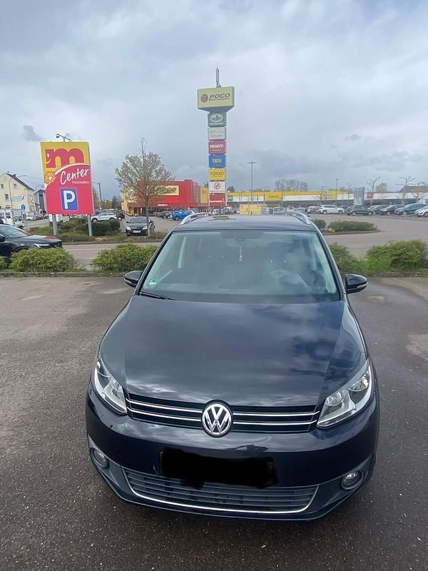 Gebraucht VW Touran 105 PS (77 kW) 2013 Schwarz Van / Kleinbus