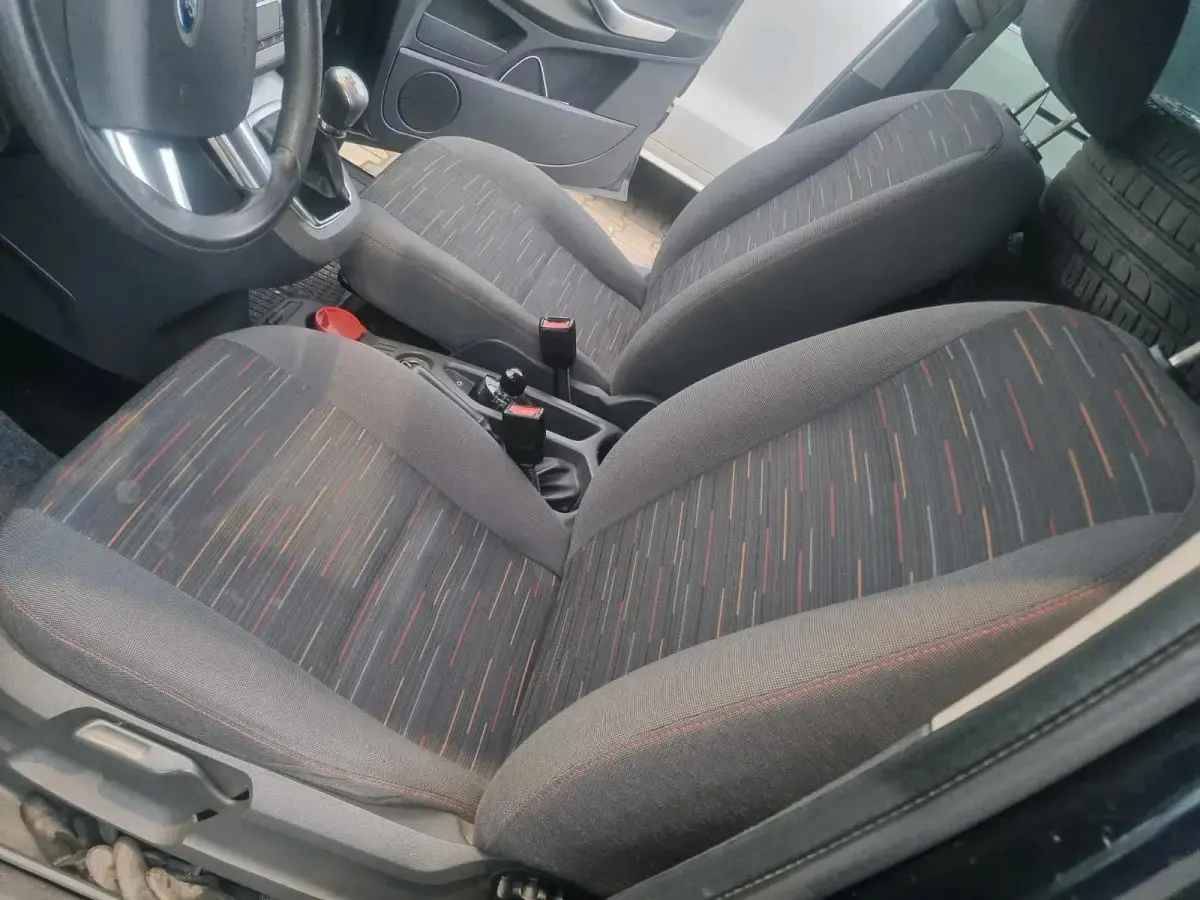 Gebraucht Ford C-MAX 100 PS (73 kW) 2009 Schwarz Van / Kleinbus