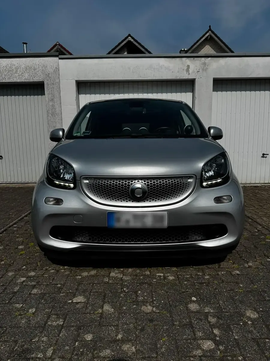 Używany Smart ForFour Prime 71 KM (52 kW) 2014 Srebrny Hatchback