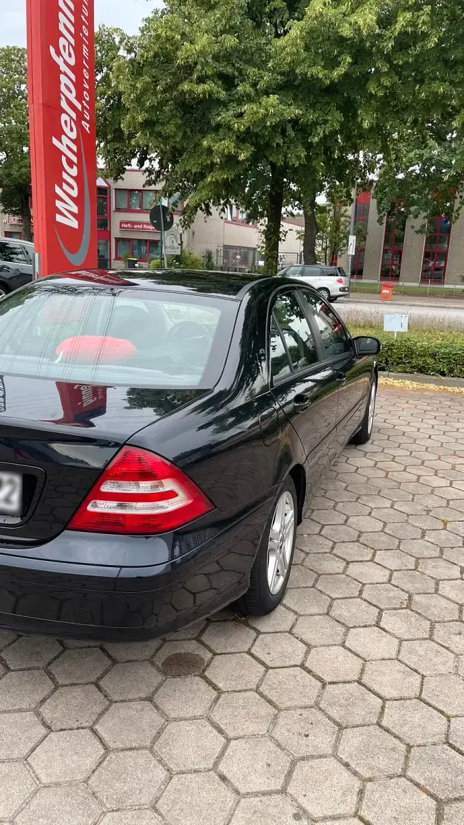 Gebraucht Mercedes C200 122 PS (89 kW) 2006 Schwarz Limousine