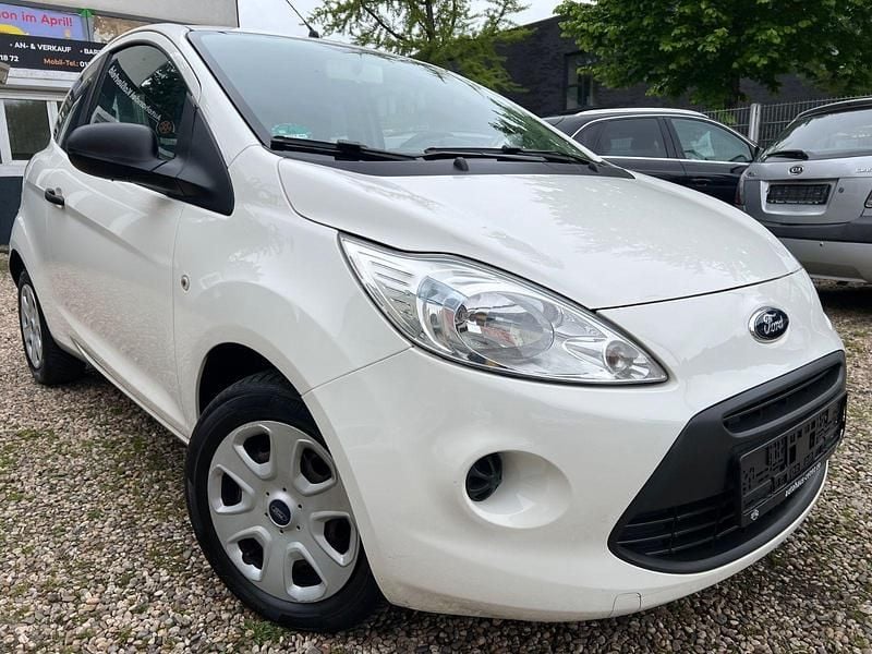 Gebraucht Ford Ka Ambiente 69 PS (50 kW) 2012 Weiß Kleinwagen