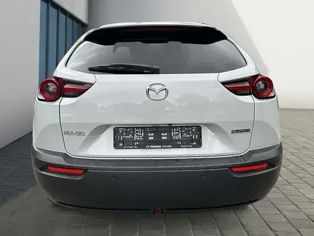 Gebraucht Mazda MX30 106 kW (145 PS) 2022 Ceramic white SUV