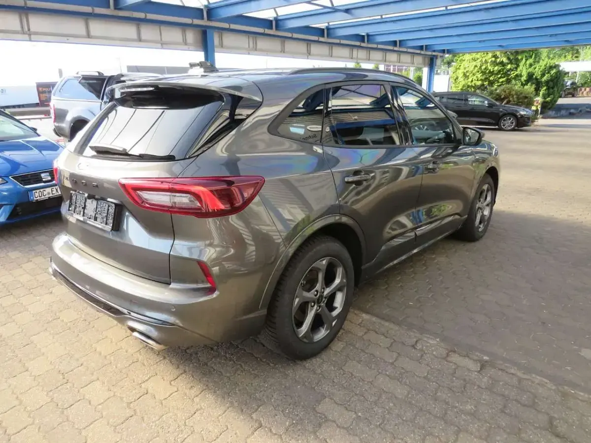 Gebraucht Ford Kuga ST-Line 186 PS (136 kW) 2025 Magneticgrau (metallic) SUV